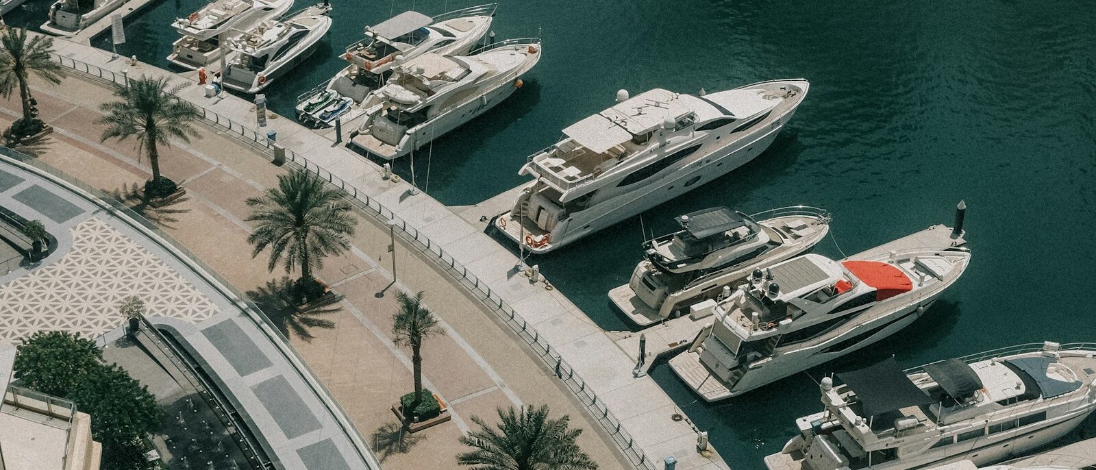 Ile kosztuje tydzień w Dubaju w 2026? Budżet dla pary i rodziny